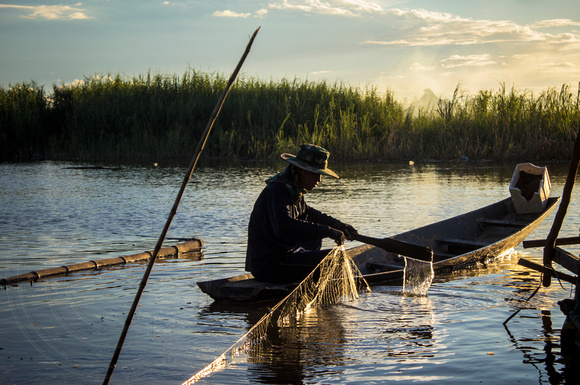 A Fisherman-Mekong River 1_Vongxay